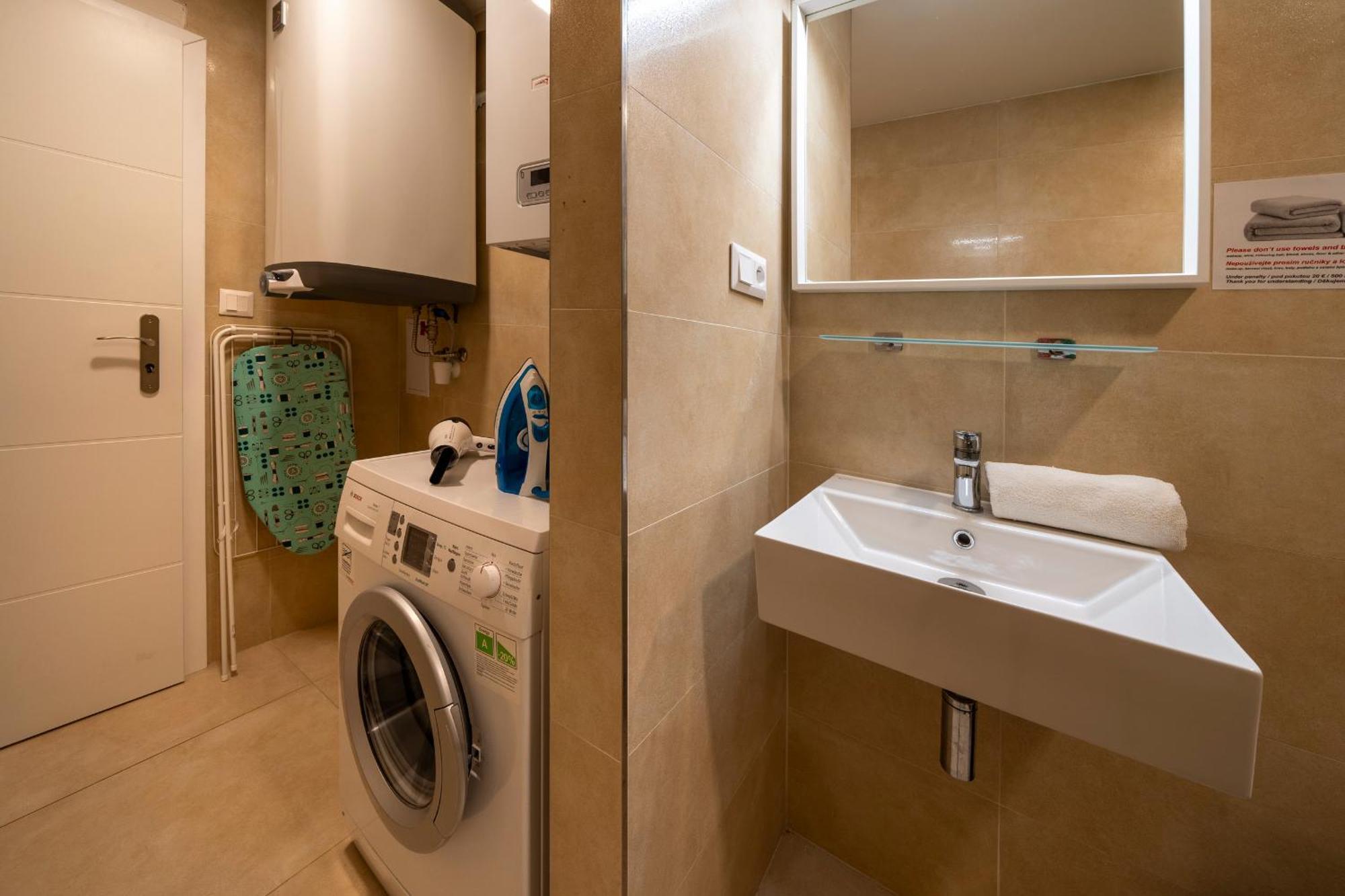 Apart Hotel Zborovska Prága Kültér fotó